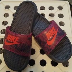 Nike slides